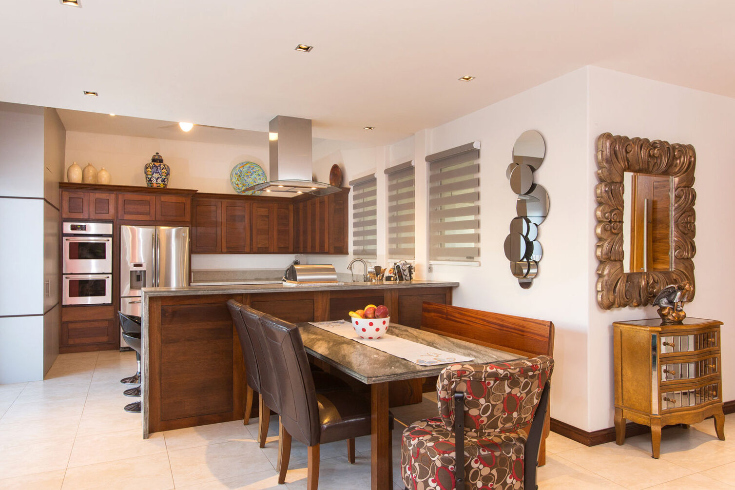 Mesa de cocina y comedor | Más estilos para cocinas modernas.